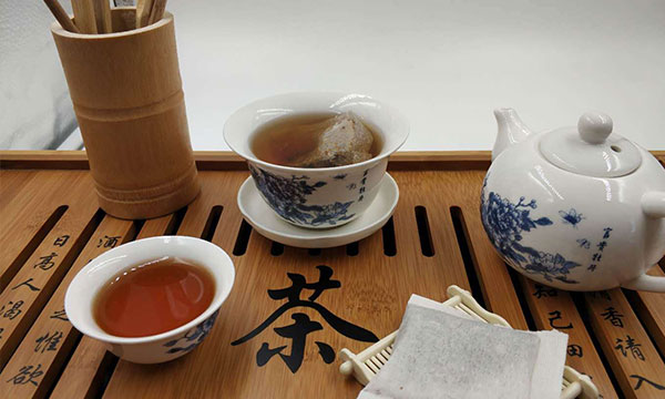 灵芝茶的功效与作用,灵芝的功效与作用-山崖茶谈