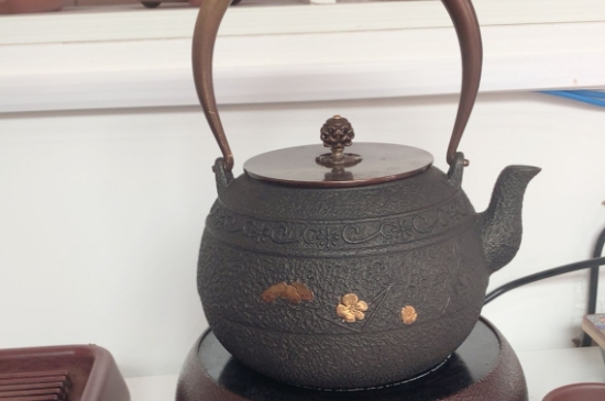 常见的七大材质的茶具优缺点，用什么材质的茶具泡茶最好？