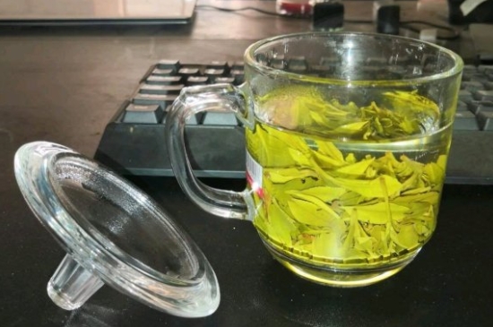 常见的七大材质的茶具优缺点，用什么材质的茶具泡茶最好？