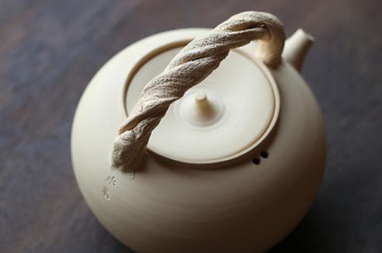 陶壶煮水的危害，粗陶壶烧水有毒吗？