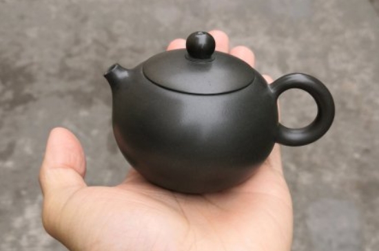 泡茶用坭兴陶和紫砂壶哪个好，紫砂壶比坭兴陶壶好吗？