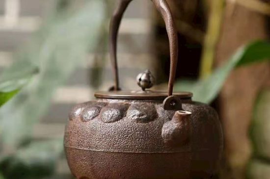 老铁壶煮茶的害处，铁壶为什么不能煮茶？