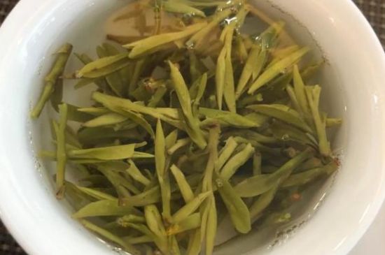 龙井好喝还是毛尖好喝，绿茶是龙井好还是毛尖好？