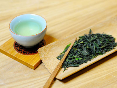 红茶和绿茶的区别，常喝红茶好还是绿茶好？