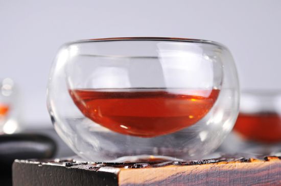 红茶放置10年还能喝吗，多年过期红茶居然还能喝？