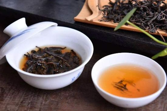 茯砖茶与普洱茶哪个好，茯茶和普洱茶口味区别