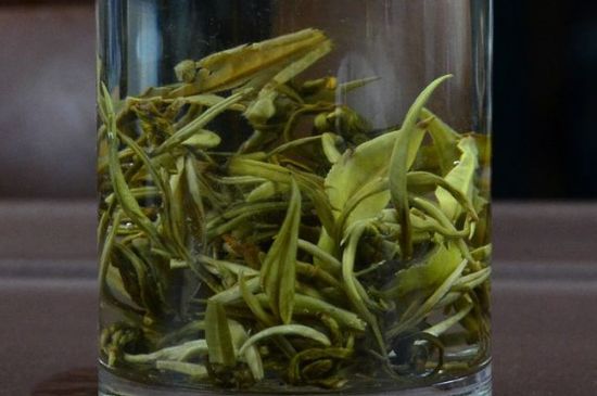 茉莉龙珠什么季节喝，夏天适合喝茉莉龙珠茶