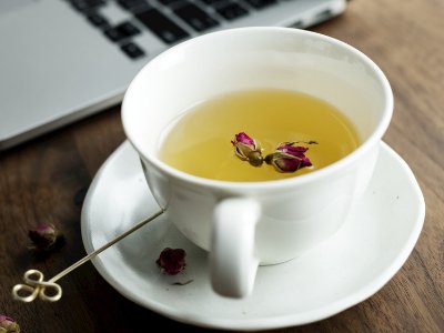 玫瑰花茶能丰胸吗，天然丰胸花茶