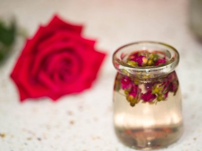 玫瑰花茶能丰胸吗，天然丰胸花茶
