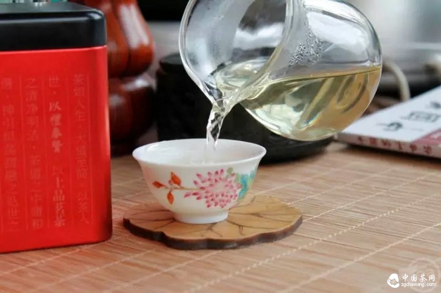 春茶市场逐渐回归理性，京城老字号茶庄高端茶叶卖断货