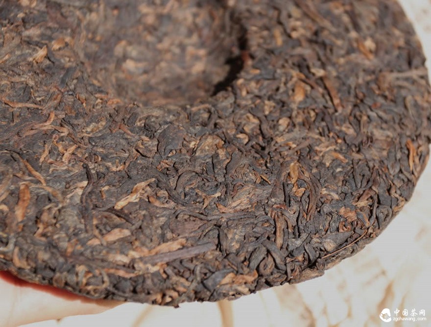 品茗鉴史：“越陈越香”与普洱茶的革命