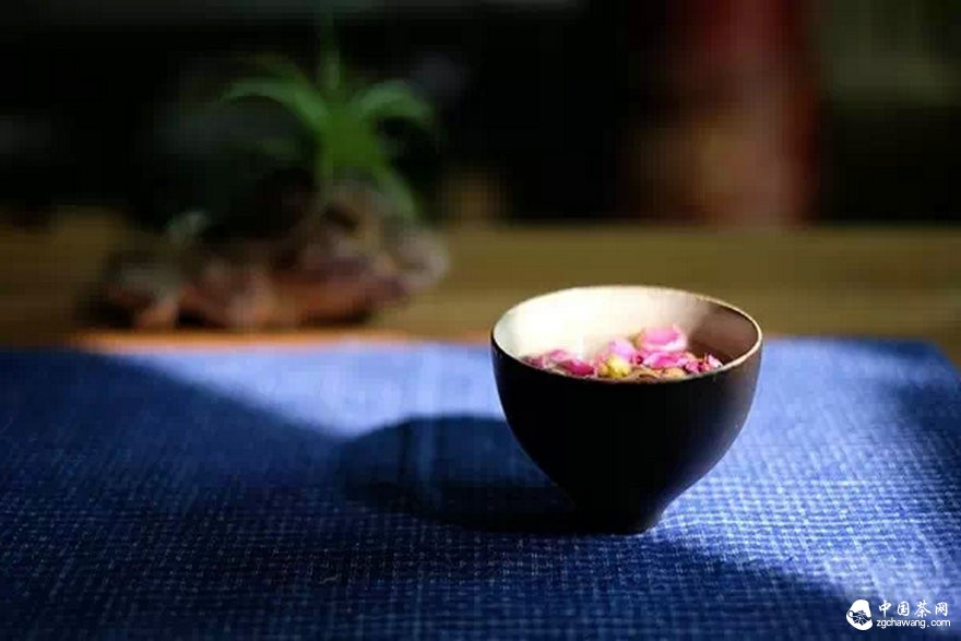 趋势：茶馆越来越像茶叶店  傻傻分不清是卖茶水还是卖茶叶？  