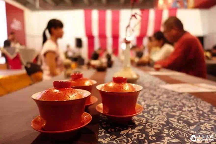 趋势：茶馆越来越像茶叶店  傻傻分不清是卖茶水还是卖茶叶？  