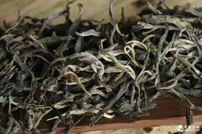 普洱茶手工杀青与机器滚筒杀青的区别