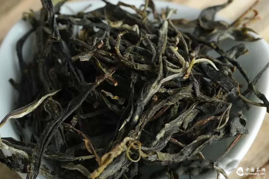 普洱茶手工杀青与机器滚筒杀青的区别