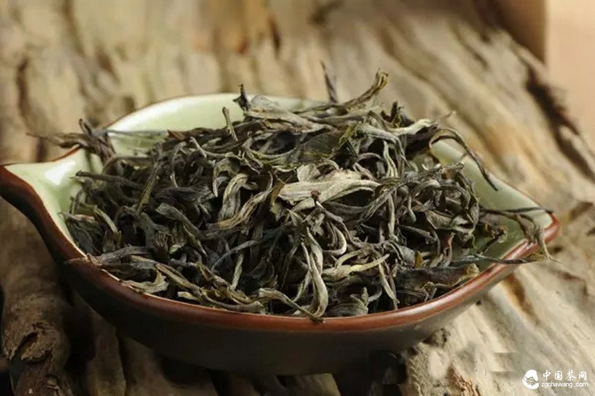 普洱茶手工杀青与机器滚筒杀青的区别