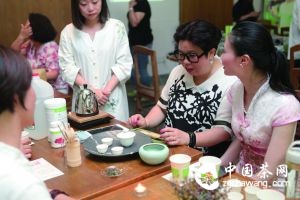 用一盏茶的时间