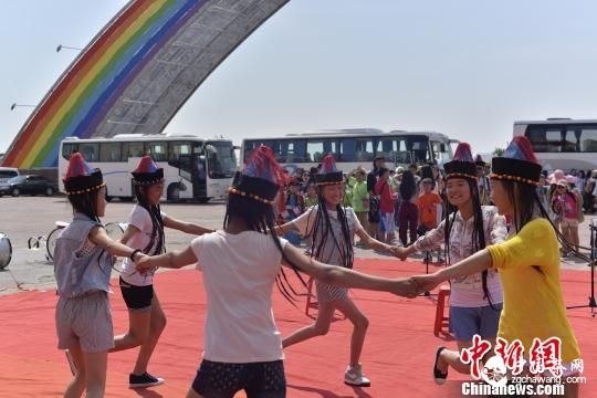 俄、蒙200名青少年内蒙古开启&ldquo;茶叶之路&rdquo;夏令营