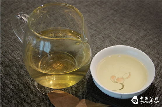 昔归普洱茶六泡之后的茶汤颜色