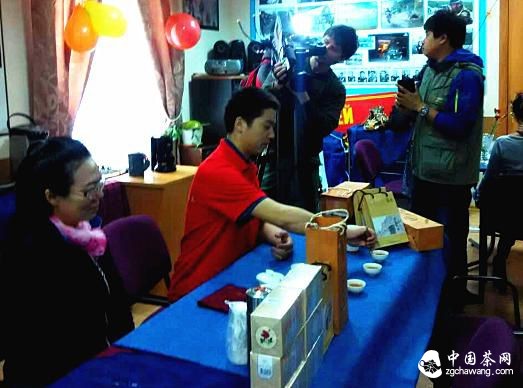 俄罗斯国家电视台全程关注百年木仓赠茶活动