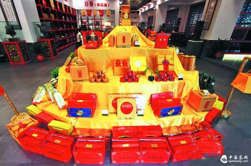 临近中秋茶市不火 茶商用“月饼茶”促销