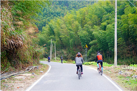 &ldquo;六安茶谷国家风景道 国际山地车手体验游&rdquo;活动圆满成功