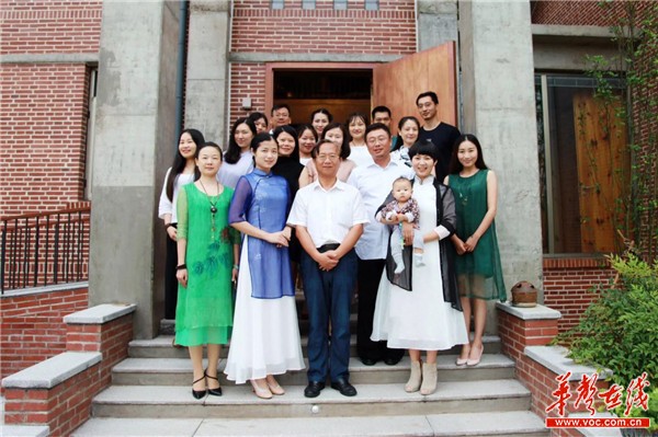 熬吧茶人联谊会发起人合影