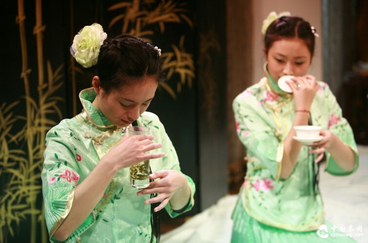 青岛茶博会美女