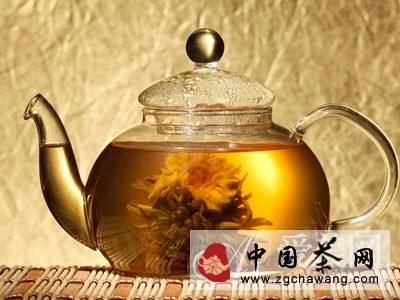  清肝明目降血压 淡雅菊花养生功效强大 